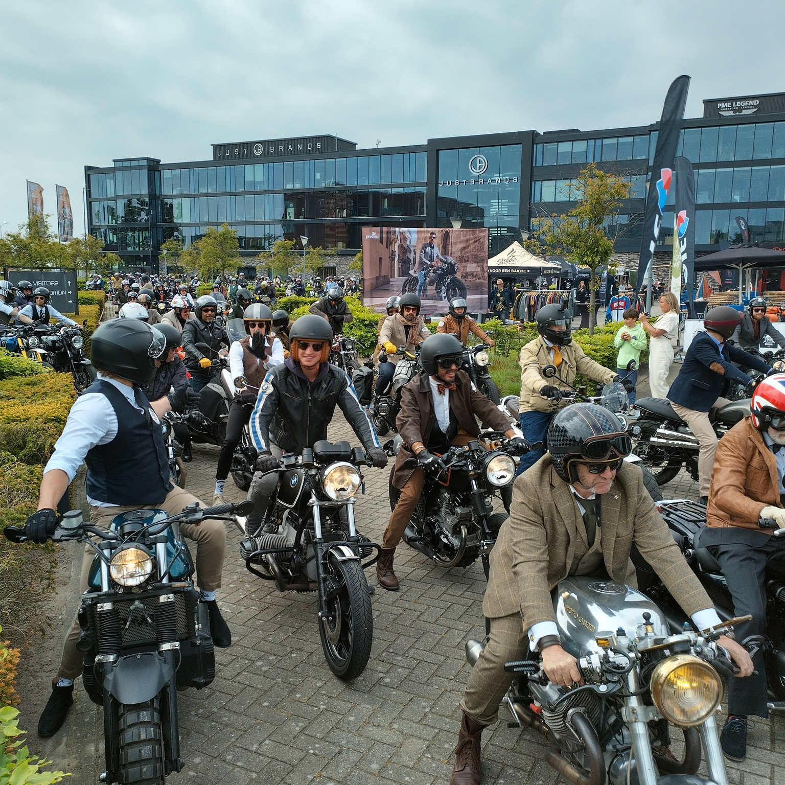 Cafe Racer Webshop sponsor van Ride Just Ride en DGR Amsterdam